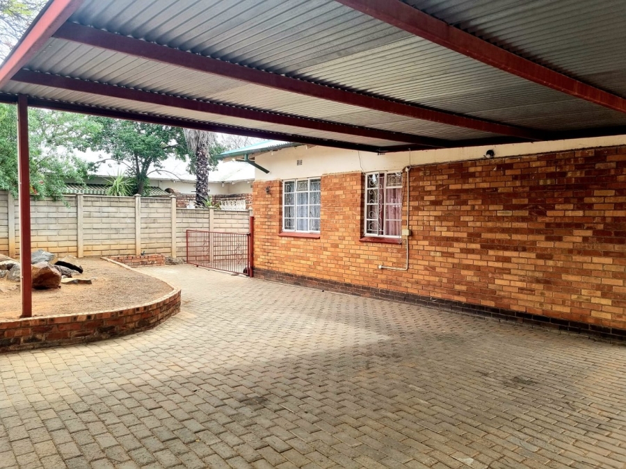 3 Bedroom Property for Sale in Beaconsfield Northern Cape